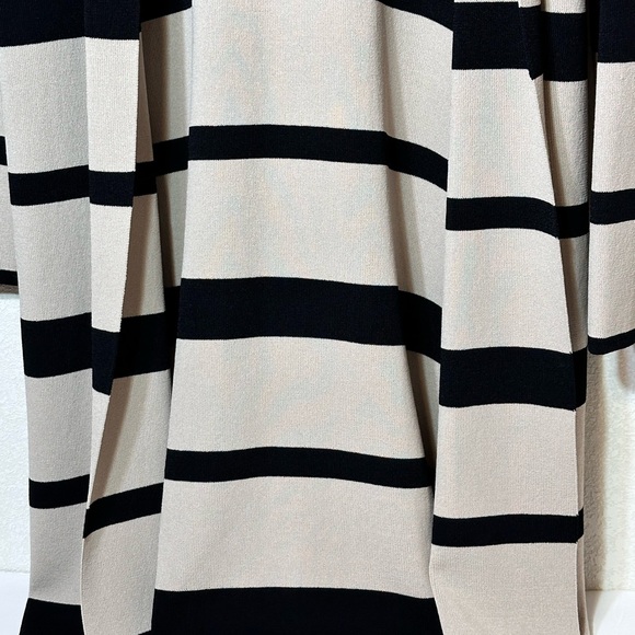 Due per Due Women's Black Tan Stretch Striped Cardigan Sweater Small Long 40” - Picture 5 of 9